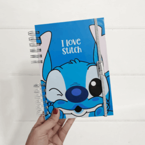 Cuaderno con hojas estampadas